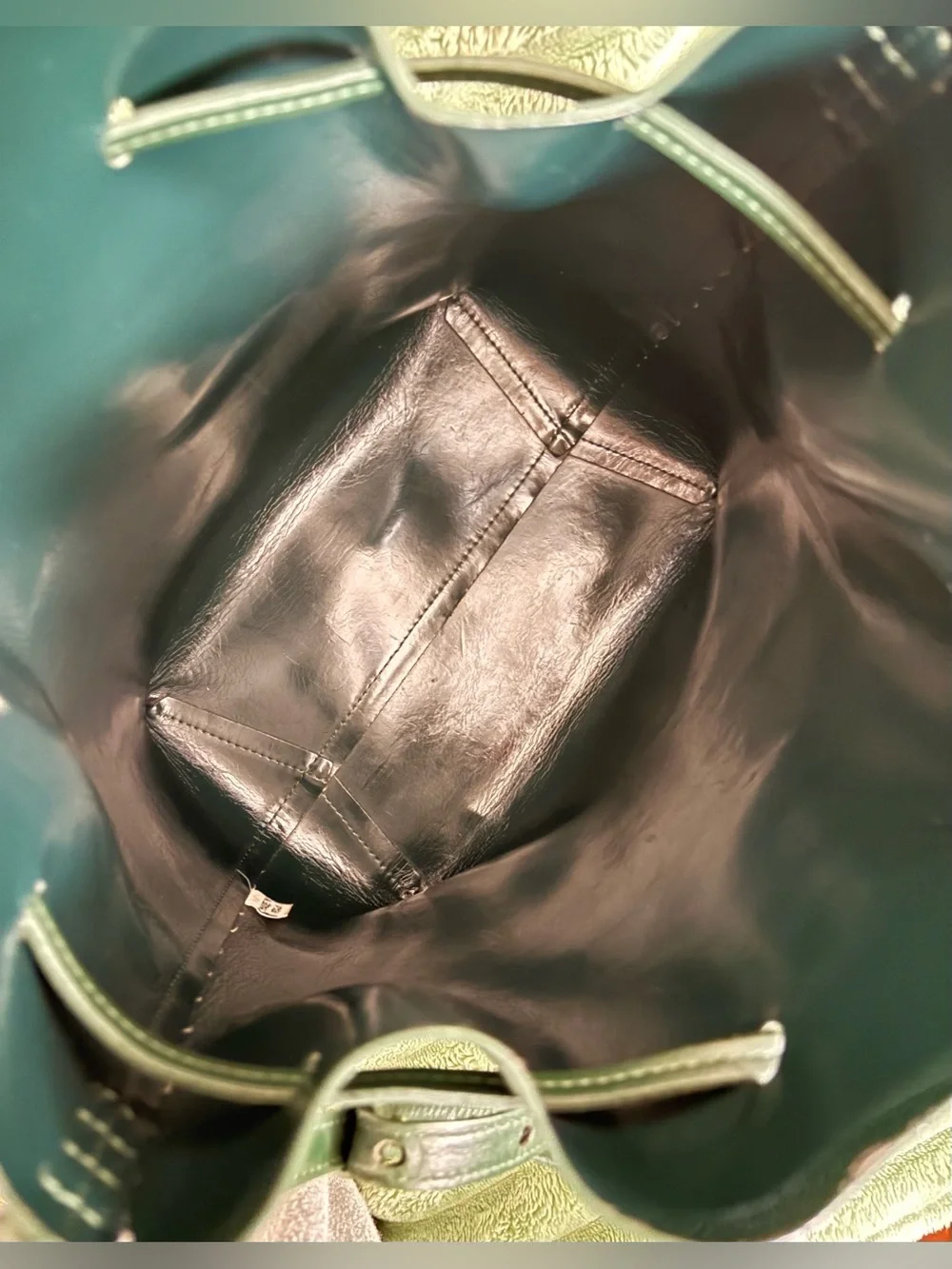 MANSUR GAVRIEL LG LEATHER GREEN CROSSBODY/BUCKET BAG